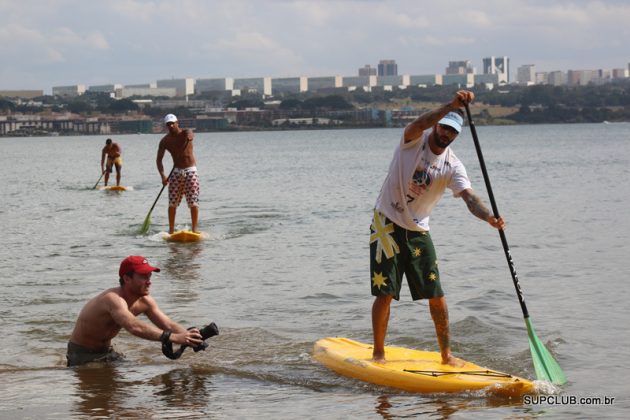 SOS Lago Paranoá, Brasília, dia 02. Foto: Luciano Meneghello. Foto: Luciano / SupClub.com.br.