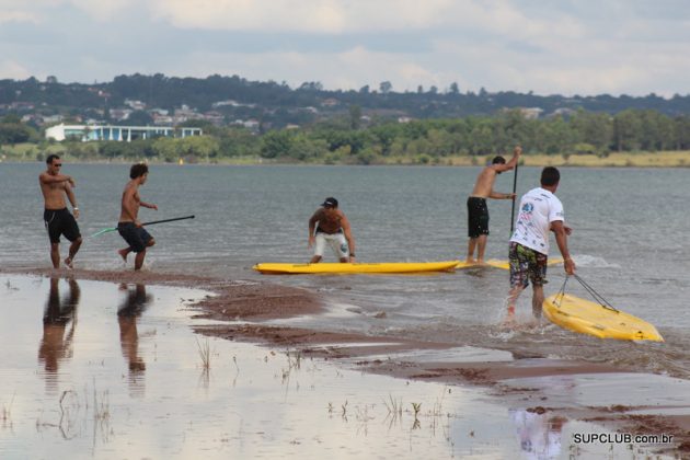 SOS Lago Paranoá, Brasília, dia 02. Foto: Luciano Meneghello. Foto: Luciano / SupClub.com.br.