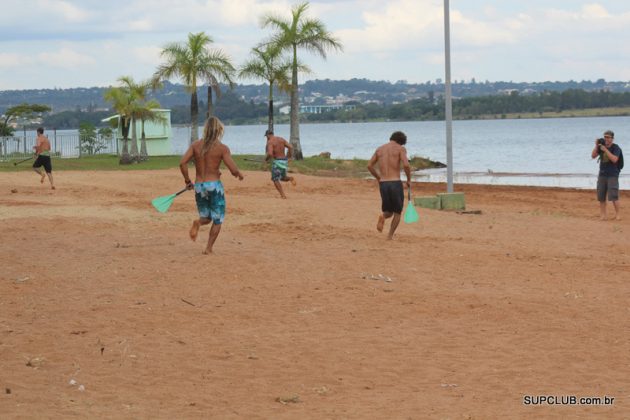 SOS Lago Paranoá, Brasília, dia 02. Foto: Luciano Meneghello. Foto: Luciano / SupClub.com.br.