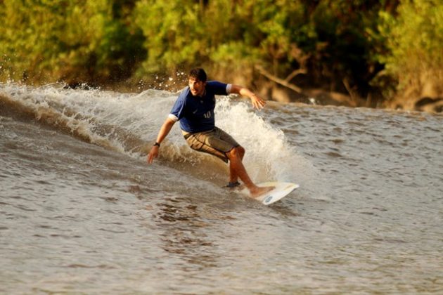 14º Campeonato Brasileiro de Surf na Pororoca. Foto: Raimundo Paccó.