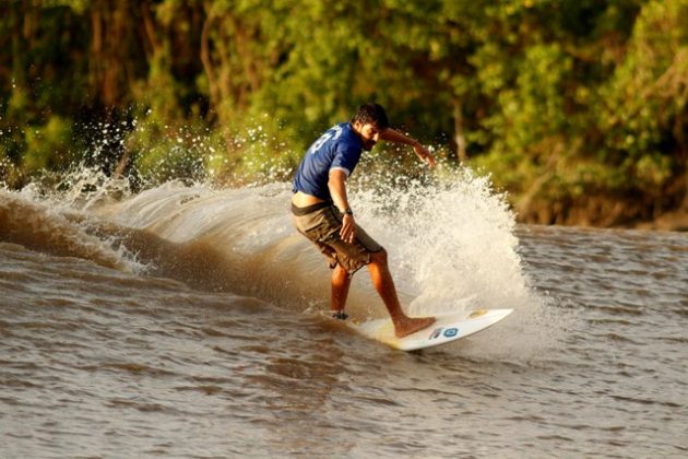 14º Campeonato Brasileiro de Surf na Pororoca. Foto: Raimundo Paccó.