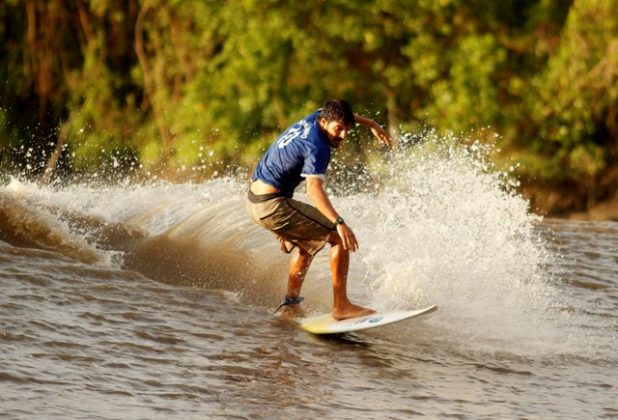 14º Campeonato Brasileiro de Surf na Pororoca. Foto: Raimundo Paccó.