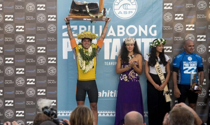 Gabriel Medina, Billabong Pro Tahiti 2014, Teahupoo. Foto: Carlos Infante.