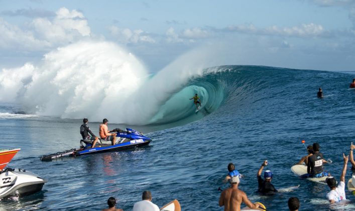 Gabriel Medina, Billabong Pro Tahiti 2014, Teahupoo. Foto: Carlos Infante.