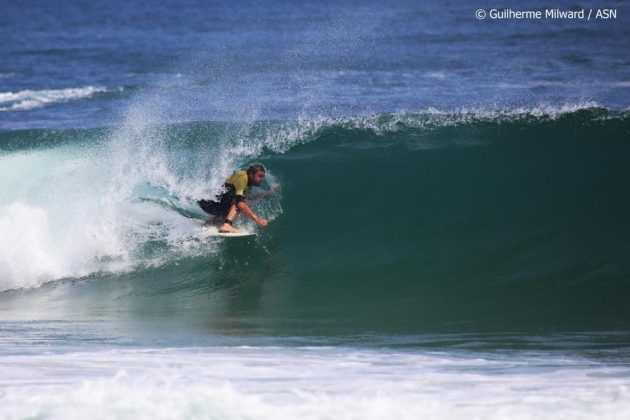 Guilherme Herdy Circuito ASN Cervejaria Noi / Compão de Surf 2014, Itacoatiara, Niterói (RJ). Foto: Site Quiksilver.com.