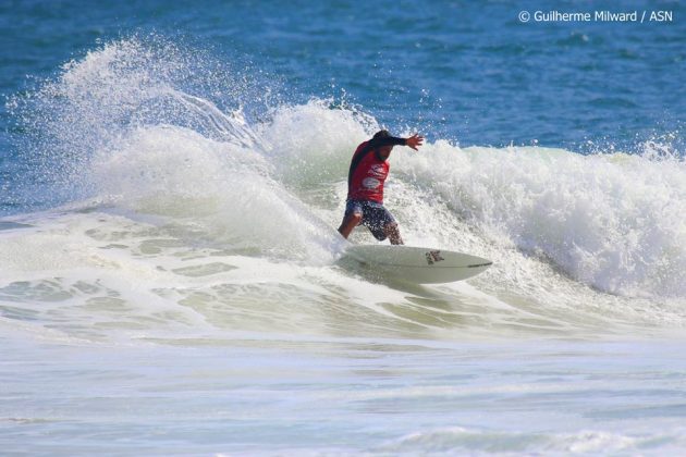 Guilherme Sodré Circuito ASN Cervejaria Noi / Compão de Surf 2014, Itacoatiara, Niterói (RJ). Foto: Site Quiksilver.com.