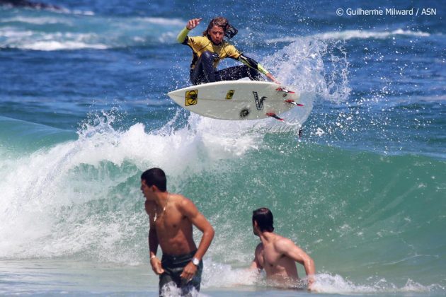 Valentino Belga Circuito ASN Cervejaria Noi / Compão de Surf 2014, Itacoatiara, Niterói (RJ). Foto: Site Quiksilver.com.