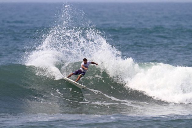 Alex Cunha Maresia Paulista Profissional 2014, Itamambuca, Ubatuba. Foto: Renato Boulos.