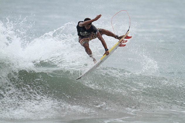 Wesley Dantas Maresia Paulista Profissional 2014, Itamambuca, Ubatuba. Foto: Renato Boulos.