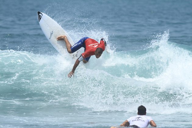 Wiggolly Dantas Maresia Paulista Profissional 2014, Itamambuca, Ubatuba. Foto: Renato Boulos.