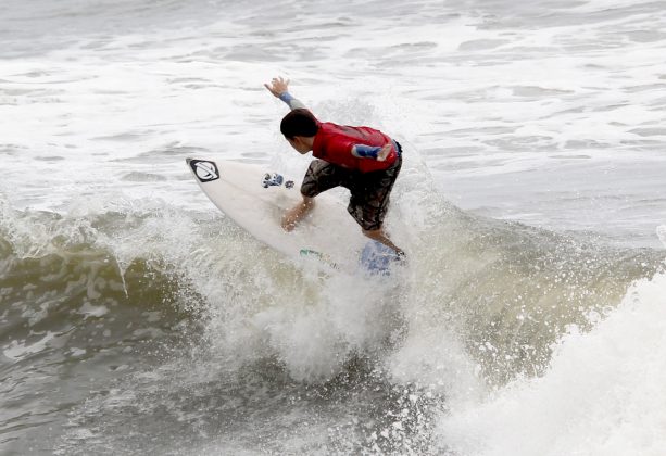 Vinicius Parra Festival Santos Surf 2014, Quebra-Mar. Foto: Rodrigo Baida.