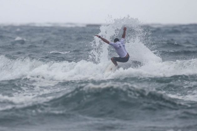 Felipe Kita Martins Iesa Renault Actor de Surf Pro/AM 2014, Prainha, Torres (RS). Foto: Harleyson Almeida.