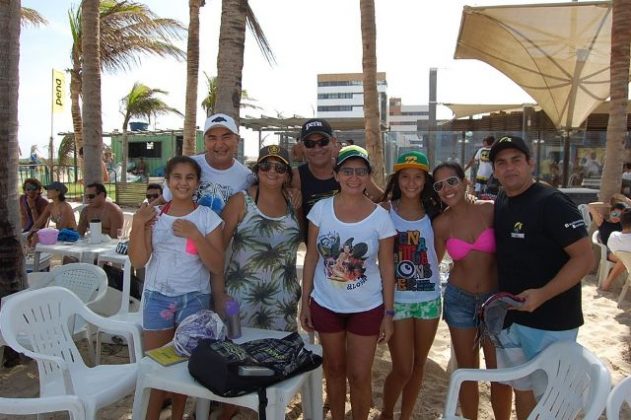 Família Pena- Circuito Cearense de Bodyboard 2015, praia do Futuro, Fortaleza. Foto: Lima Jr. .