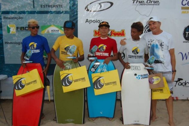 Pódio Estreante Circuito Cearense de Bodyboard 2015, praia do Futuro, Fortaleza. Foto: Lima Jr. .