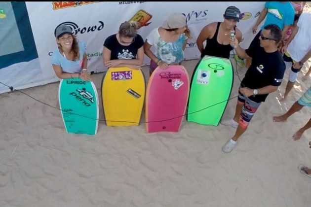 Pódio Feminino Pro Circuito Cearense de Bodyboard 2015, praia do Futuro, Fortaleza. Foto: Lima Jr. .