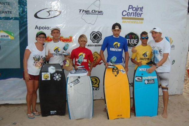 Pódio Iniciante Circuito Cearense de Bodyboard 2015, praia do Futuro, Fortaleza. Foto: Lima Jr. .