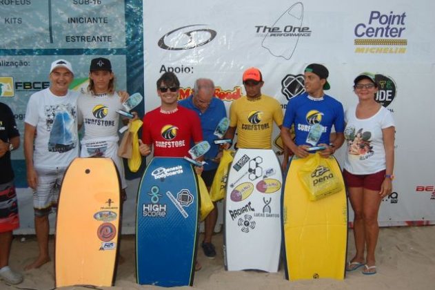 Pódio Masculino Pro Circuito Cearense de Bodyboard 2015, praia do Futuro, Fortaleza. Foto: Lima Jr. .