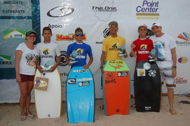 Pódio Sub 16 Circuito Cearense de Bodyboard 2015, praia do Futuro, Fortaleza. Foto: Lima Jr. .