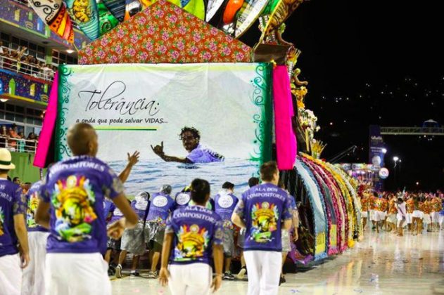 Desfile da União da Ilha da Magia no Carnaval de Florianópolis, em Santa Catarina. Foto: André Feitosa.