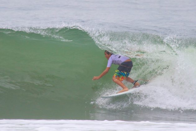 eduardo_motta2 Rip Curl Grom Search, Guarujá, (SP), 2015. Foto: Nancy Geringer.