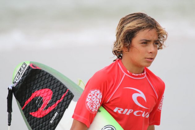 kaue_germano Rip Curl Grom Search, Guarujá, (SP), 2015. Foto: Nancy Geringer.