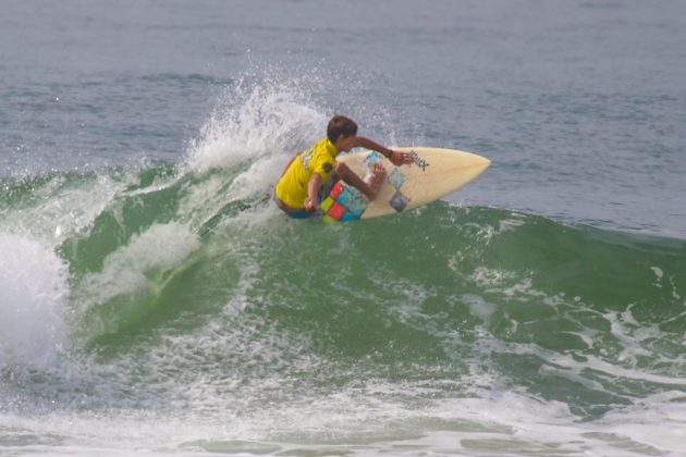 Gabriel Nieba, Rip Curl Grom Search, Guarujá, (SP), 2015. Foto: Nancy Geringer.