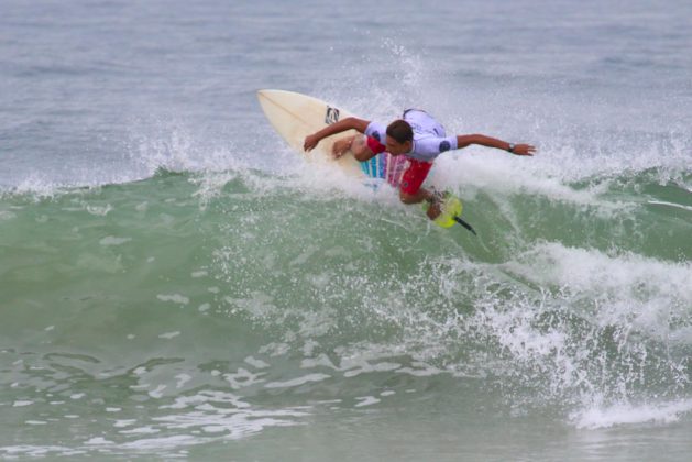 vinicius_mabel5 Rip Curl Grom Search, Guarujá, (SP), 2015. Foto: Nancy Geringer.