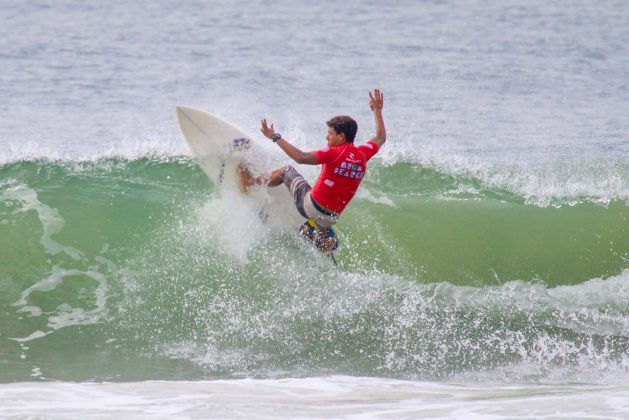 vitor_costa1 Rip Curl Grom Search, Guarujá, (SP), 2015. Foto: Nancy Geringer.