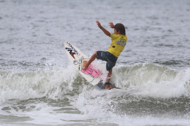 daniel_adisaka10 Rip Curl Grom Search, Guarujá, (SP), 2015. . Foto: Nancy Geringer.