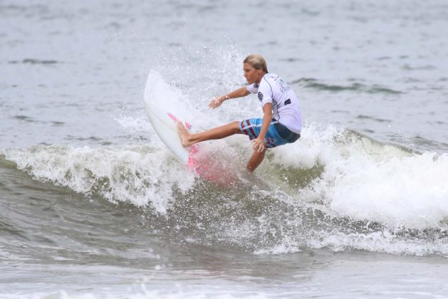 gustavo_giovanar4 Rip Curl Grom Search, Guarujá, (SP), 2015. . Foto: Nancy Geringer.