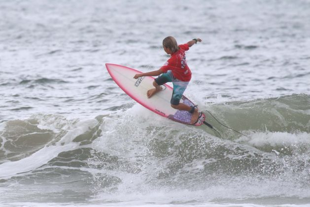 kaue_germano8 Rip Curl Grom Search, Guarujá, (SP), 2015. . Foto: Nancy Geringer.