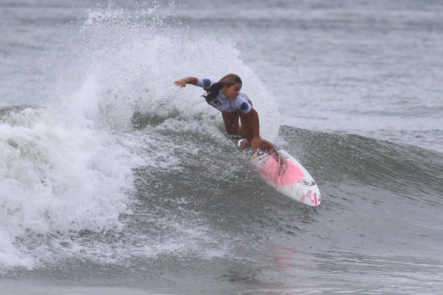 taina_hinckel12 Rip Curl Grom Search, Guarujá, (SP), 2015. . Foto: Nancy Geringer.