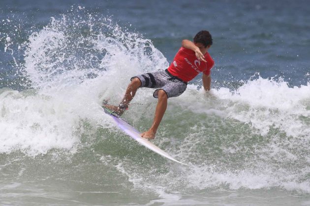 thomas_carvalho3 Rip Curl Grom Search, Guarujá, (SP), 2015. . Foto: Nancy Geringer.