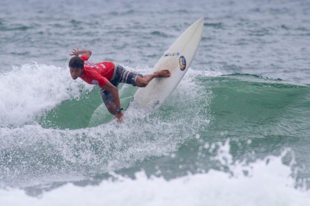 vitor_costa Rip Curl Grom Search, Guarujá, (SP), 2015. . Foto: Nancy Geringer.