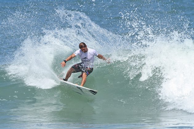 Alessandro Pulga Maresia Paulista Profissional 2015, Maresias, São Sebastião. Foto: Munir El Hage.