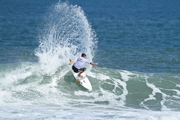 Deivid Silva Maresia Paulista Profissional 2015, Maresias, São Sebastião. Foto: Munir El Hage.