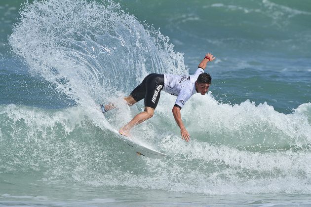 Deivid Silva Maresia Paulista Profissional 2015, Maresias, São Sebastião. Foto: Munir El Hage.