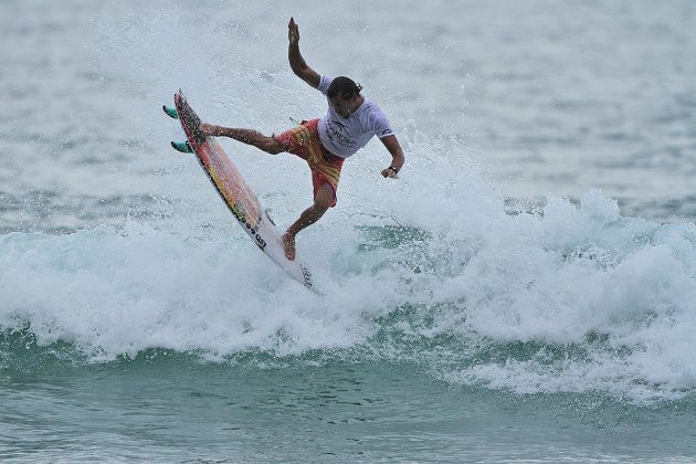 thiago camarao maresia paulista pro domingo foto munir el hage_copy Maresia Paulista Profissional 2015, Maresias, São Sebastião. Foto: Thais Serra.