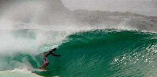 Tops dão show de tubos em Noronha