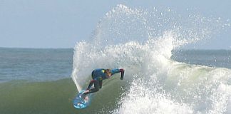 Brazucas seguem na briga em Trestles