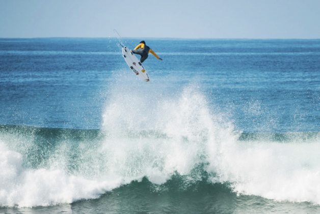 Nova coleção de roupas de borrachas da marca Rip Curl chega com tudo. Foto: Divulgação.