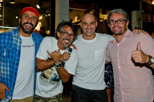 Paulo Marcallo, Duca Cavalcanti, Rogério Boccuzzi e Odon Farias, festa de lançamento da loja da Quiksilver em Ipanema, Rio de Janeiro. Foto: Eduardo Farias.