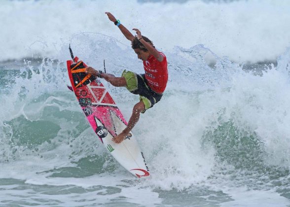 Samuel Pupo Rip Curl Grom Search Internacional, realizado em Maresias, 2015. . Foto: Thais Serra.