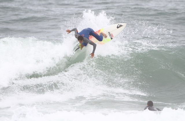 Maxime Huscenot praia de Itaúna, Saquarema (RJ). Foto: Andre Torelly.