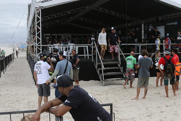 Quiksilver Pro, praia de Itaúna, Saquarema (RJ). Foto: Luciano Santos Paula.