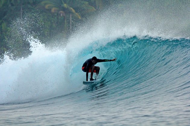 Derek Rabelo, Mentawai, Indonésia. Foto: Divulgação.