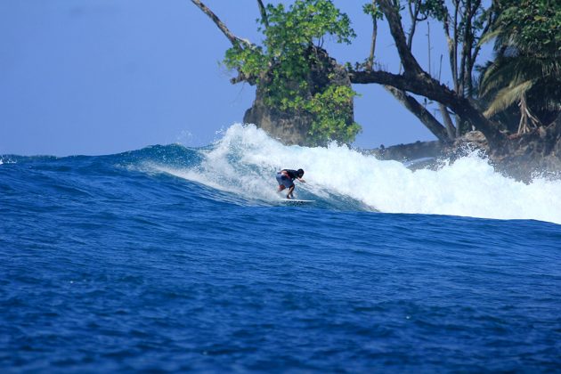 Derek Rabelo, Mentawai, Indonésia. Foto: Divulgação.