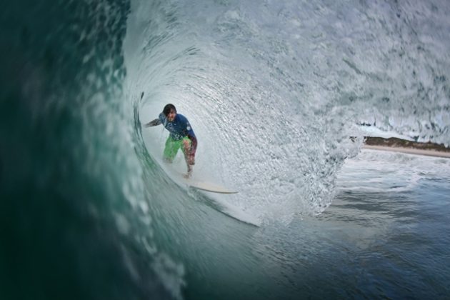 NICOLAS_MULLER_02 Em busca das melhores ondas do Brasil. Foto: Thiago Laion.