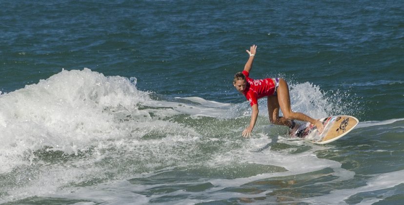 campea-feminino-louise-frumento-06 20º A Tribuna de Surf Colegial. Foto: Simone Fernandes.