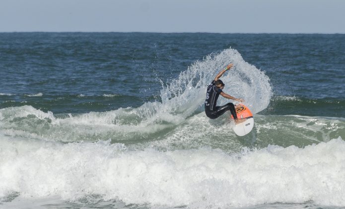 campeao-junior-guilherme-silva-05 20º A Tribuna de Surf Colegial. Foto: Simone Fernandes.